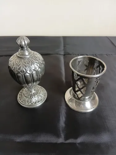Peças em prata e inox