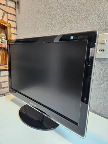Monitor Samsung P2370 (com cabo de alimentação) 