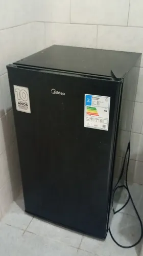 Frigobar MIDEA 93l preto