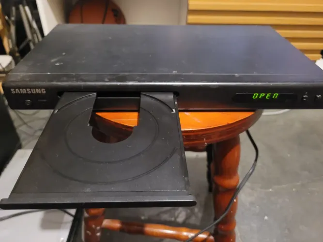 DVD Player Samsung (Modelo P185) - Bivolt - Funcionando