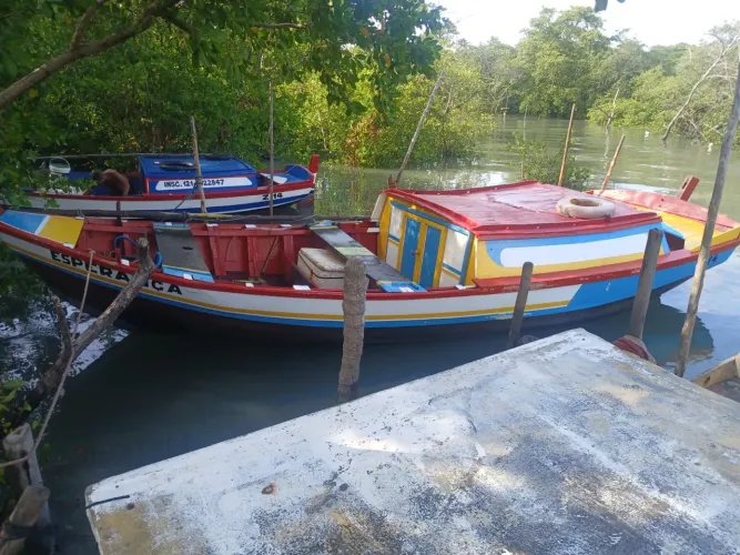 Embarcação 8x2,80