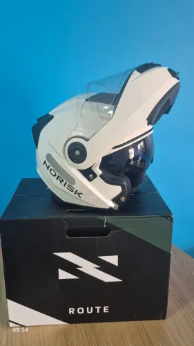 Capacete escamoteável Norisk Route 56