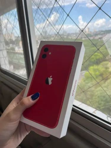 IPHONE 11 seminovo com caixa