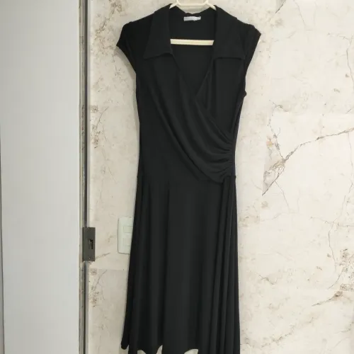 Lote com 6 vestidos de tamanhos variados