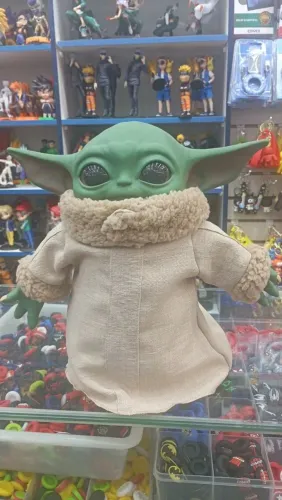 pelúcia baby yoda