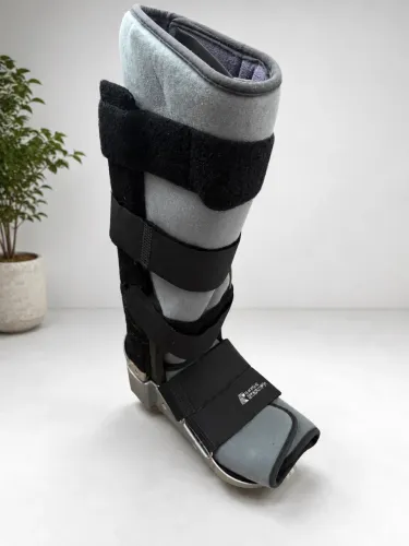 Bota Ortopédica Imobilizadora Longa (Robocop)