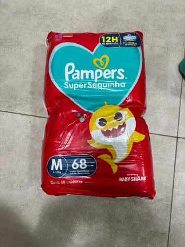Fralda Pampers Suepr sequinha - tamanho M - Baby Shark
