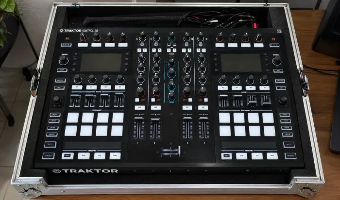 Traktor S8 - Usada