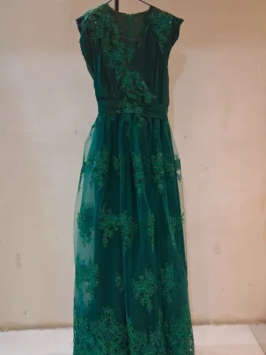 Vendo vestido de 15 anos ,usado apenas 1 vez.