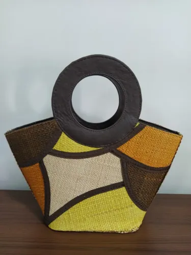 Bolsa Palha de Buriti Colorida marrom bege 