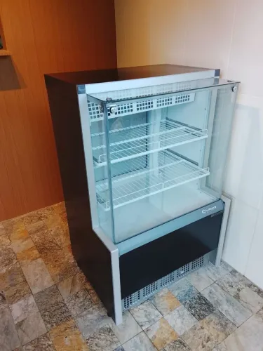 Vitrine Refrigerada Gelopar 220V (usada por 3 meses)