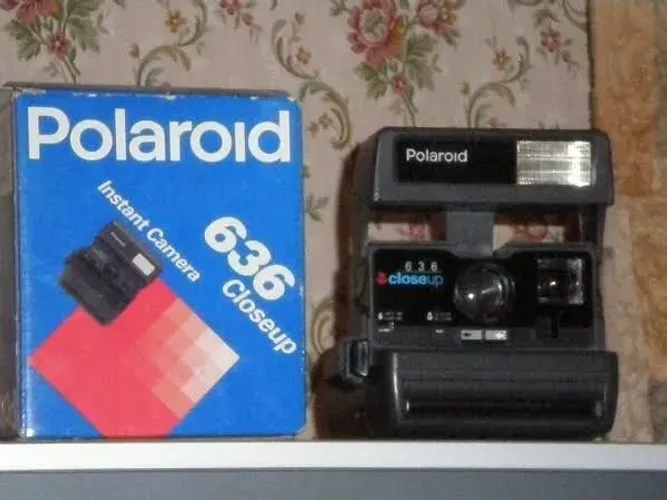 Vendo Polaroid 636 closeup