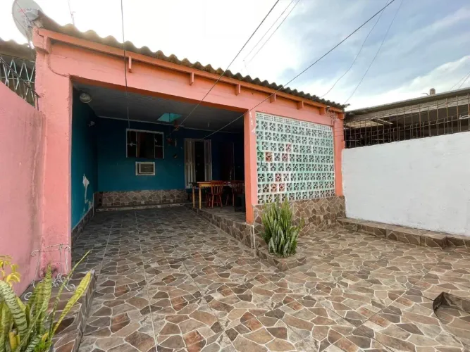Casa térrea no bairro Estalagem- 2 dormitórios- Próximo a escola