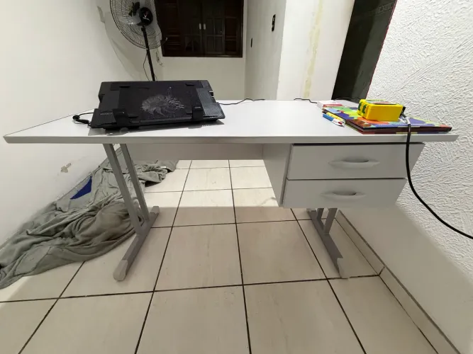 Mesa escritório 