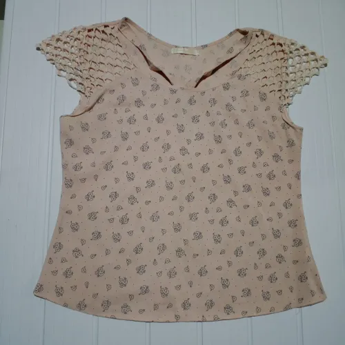 Camisa feminina tamanho M camiseta marrom blusa feminina com renda