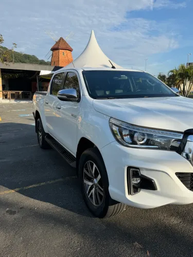 Toyota Hilux CD SR 4X4 2.8 TDI Diesel Aut. 2016