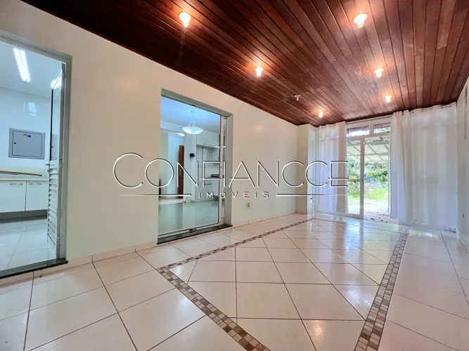 Casa com 2 quartos em condominio para alugar em Butiatuvinha, Curitiba - PR | Confiancce I