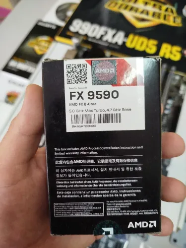 Raridade AMD FX 9590 5GHz na caixa