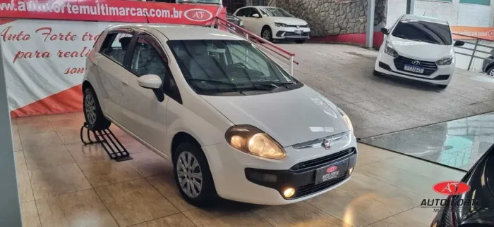 Fiat Punto Attractive 1.4 Fire Flex 8V 5P 2014