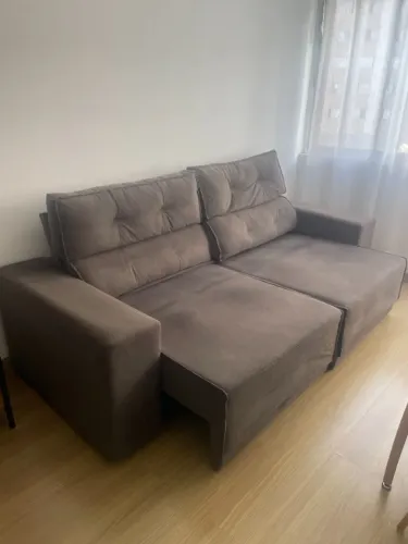 Sofá retrátil e reclinável