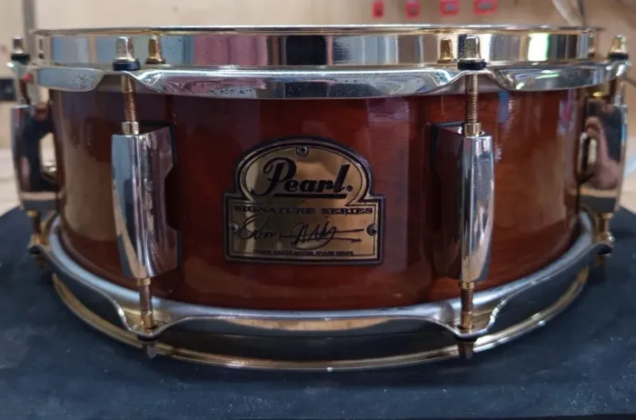Caixa Pearl Omar Hakin 13x5