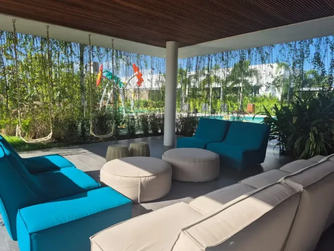Vendo Lote com 442 M2 no Condomínio das Américas, posição Sul.