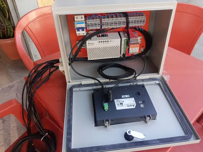 Máquina de tijolo ecológico automatizada