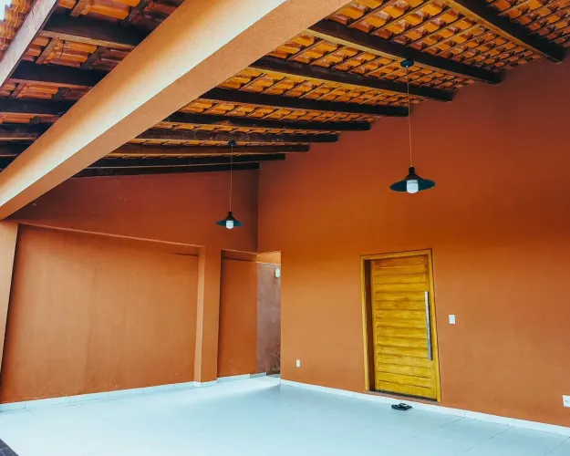 Casa dúplex nova no Saci com 5 quartos sendo 4 suítes 3 vagas de garagem financia