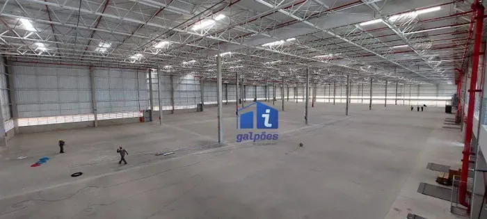 Galpão Logístico / Industrial em condomínio com 5.670m² em Embu das Artes - São Paulo
