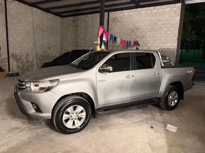 Toyota Hilux CD SRV 4X4 2.8 TDI Diesel Aut. 2018