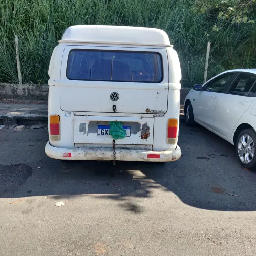 Volkswagen Kombi Carat (álcool) 2000