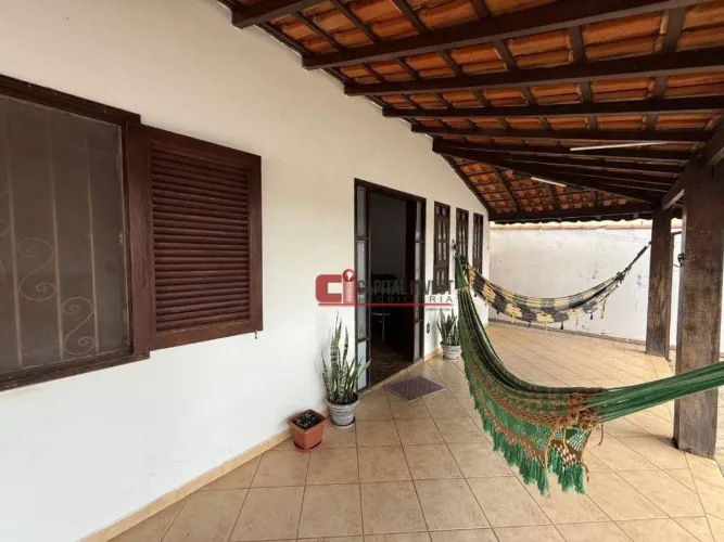 Casa com 2 dormitórios à venda, 136 m² por R$ 490.000,00 - Cruzeiro do Sul - Jaguariúna/SP