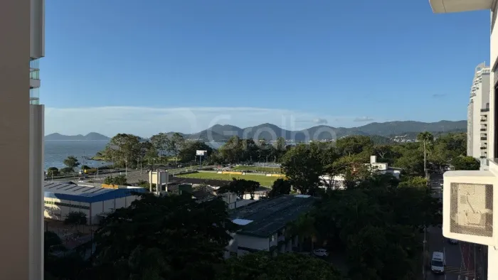 Apartamento de 115m² com 3 quartos na Agronômica