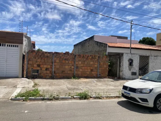 Imóvel para venda tem 200 metros quadrados em Marivan - Aracaju - SE