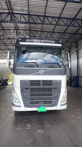 VOLVO FH 540 6x4 GLOBETHOTER SUSPENSÃO DE MOLAS