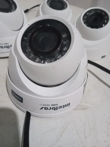 Câmera de monitoramento intelbras