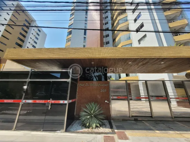 Edifício Des. Floriano Cavalcanti em Petrópolis - 165m²