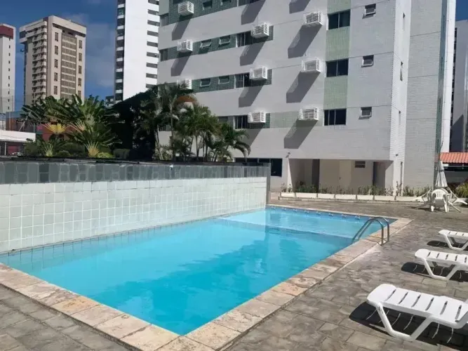 Jean Charles/Piedade: 3qts, 2st, 3wc, 2vagas, dce, hall, piscina, churrasqueira, playgroun