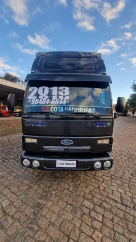 Caminhão Ford Cargo 3/4 816 com Baú
