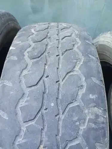 Pneus pra camionete 275/65/18 estava em uma Hilux. 