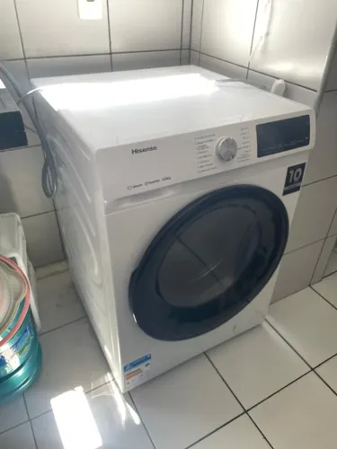 Lava-roupas Hisense 220 V - menos de 6 meses