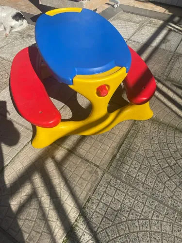Mesinha infantil prática pra refeições ou desenhos reforçada marca bandeirantes