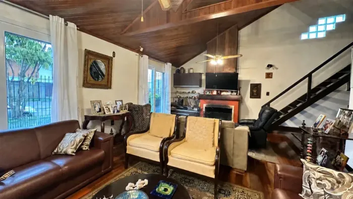 Casa com Piscina na Colina do Sol - Conforto e Excelente Localização