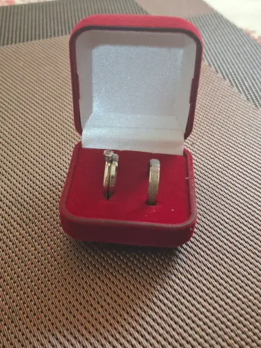 Par de Alianças de Prata com Pedras - Modelo Elegante + Estojo