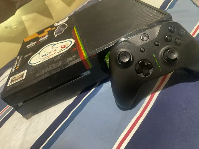 Xbox one 500gb e um controle