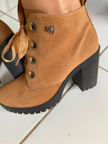 Bota viamarte coturno