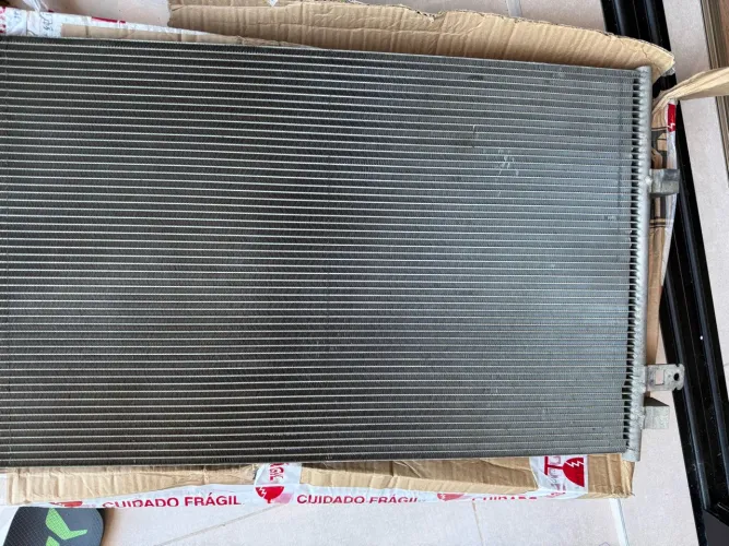 Condensadora Fiat Argo Mobi Cronos