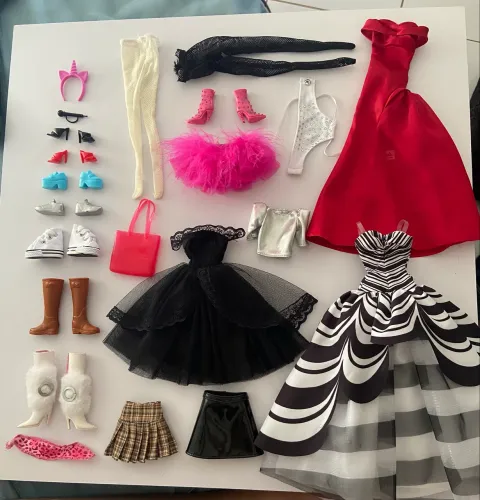 Lote roupas para bonecas barbie