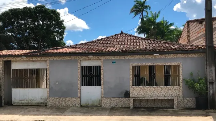 Vende-se casa em Santa Luzia do Para-47. chama no WhatsApp *