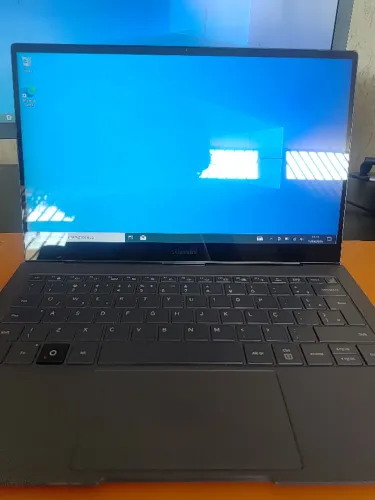 Notebook Laptop Premium Samsung Galaxy Book S (Touchscreen / Apenas 950g)
